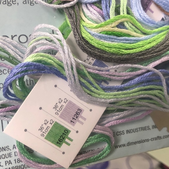 DIMENSIONS 2 Bibs Stamped Cross Stitch Kit #70-73698 – Elephant & Turtle Design - Picture 10 of 14